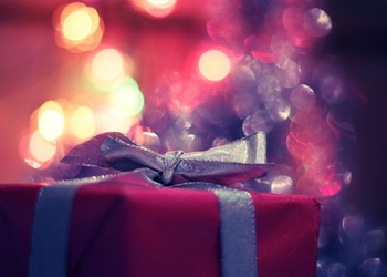 Что новогодние подарки могут рассказать о ваших отношениях