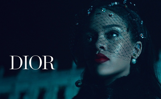 Рианна появилась в новом номере журнала Dior