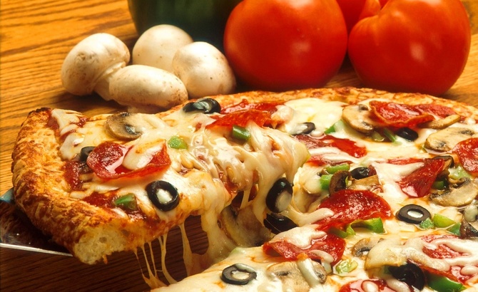 Как уменьшить калорийность пиццы: самый лёгкий и быстрый способ