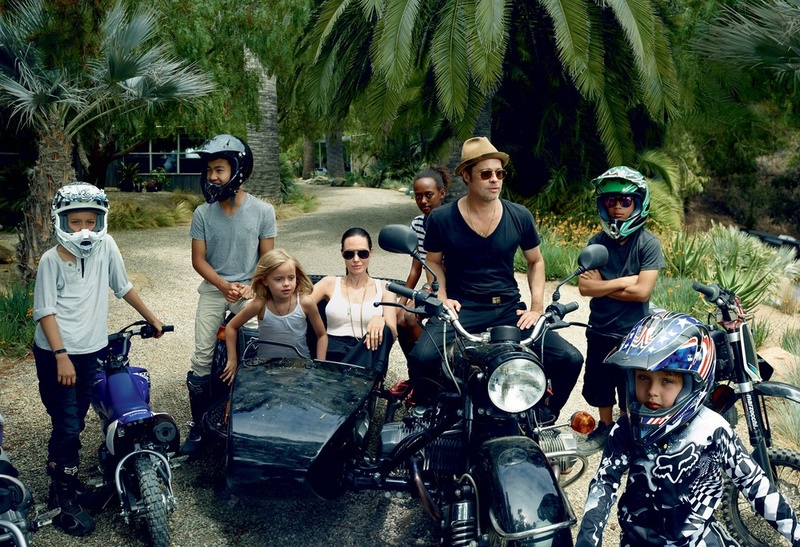 Фотосессия Анджелины Джоли с семьей для журнала Vogue