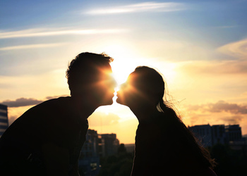 10 маленьких секретов крепких отношений