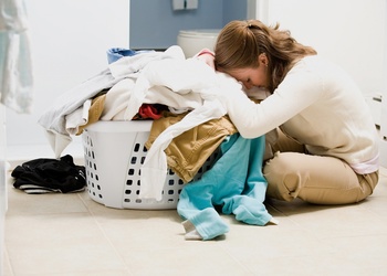 7 вещей, которые нельзя сушить в стиральной машине